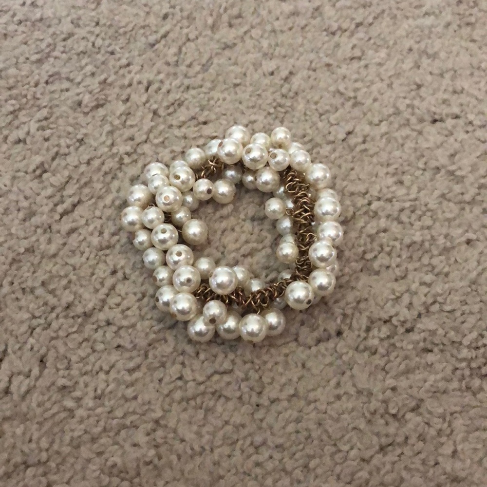 Pearl bracelet
